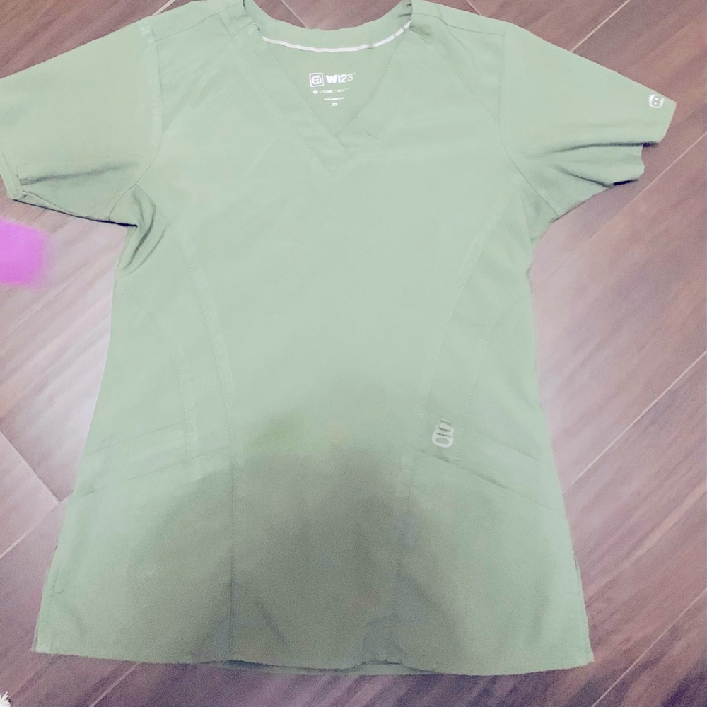 Wonder wink camo green scrub set